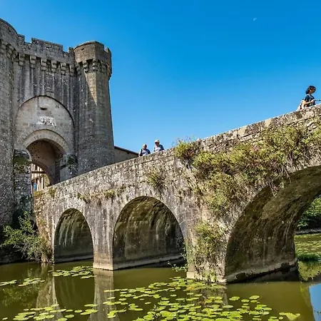 Bin Benaise Draps Et Serviettes Compris