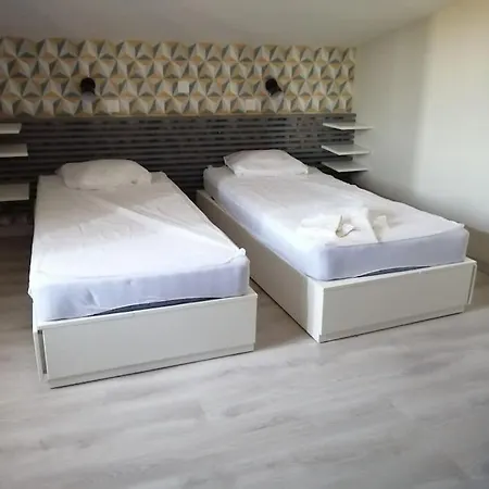 Bin Benaise Draps Et Serviettes Compris 度假居